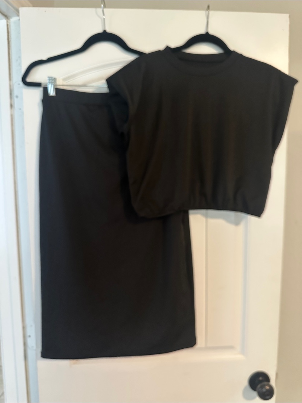 Classic Black Midi Dress Skirt Set - Sleek Everyday Option